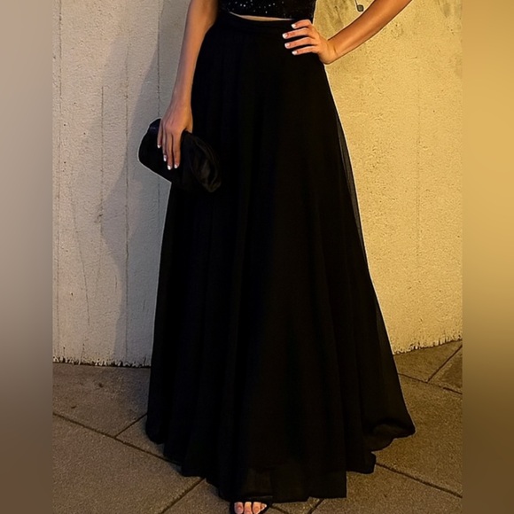 Tadashi Shoji Dresses & Skirts - Tadashi Shoji Black A-Line Skirt Size 8